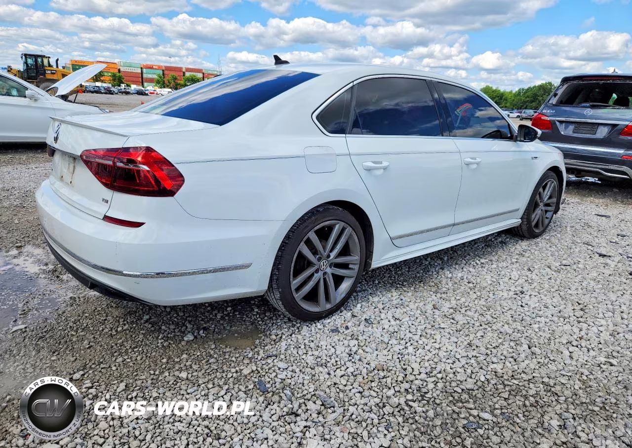 2017 Volkswagen Passat R-Line VIN:1VWDT7A38HC021728 - 3