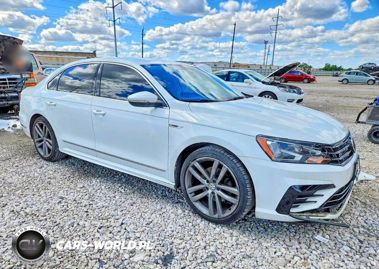 2017 Volkswagen Passat R-Line VIN:1VWDT7A38HC021728 - 4