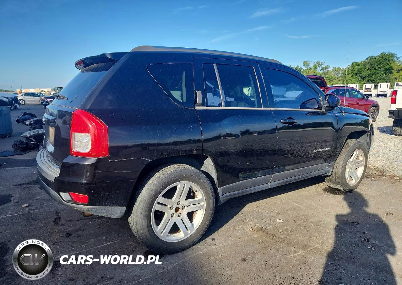2013 Jeep Compass Sport VIN:1C4NJDBB8DD249136 - 3