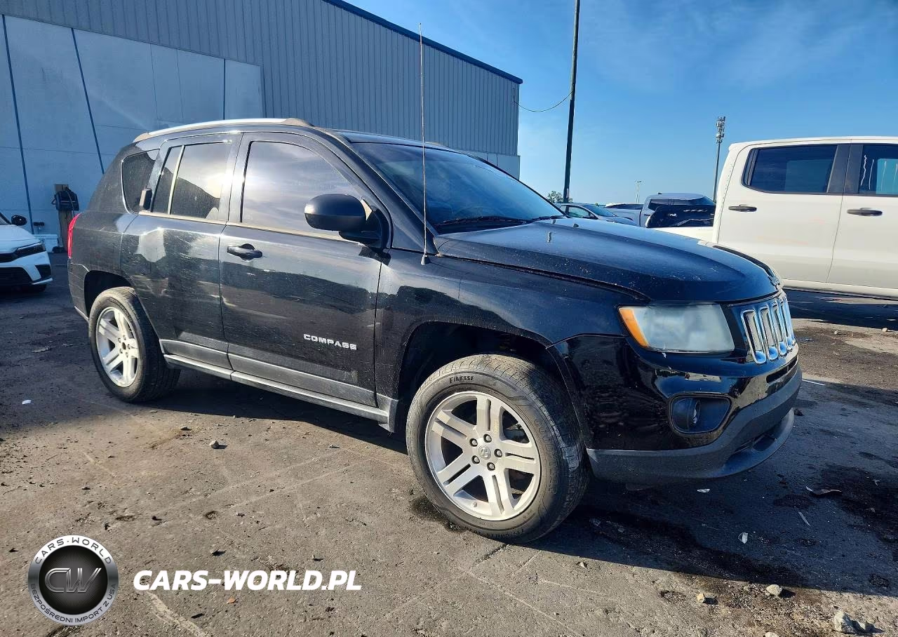 2013 Jeep Compass Sport VIN:1C4NJDBB8DD249136 - 4