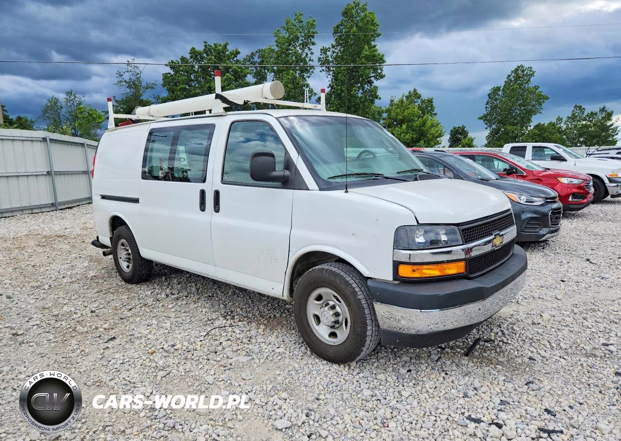 2018 Chevrolet Express G2500 VIN:1GCWGAFG7J1908912 - 4