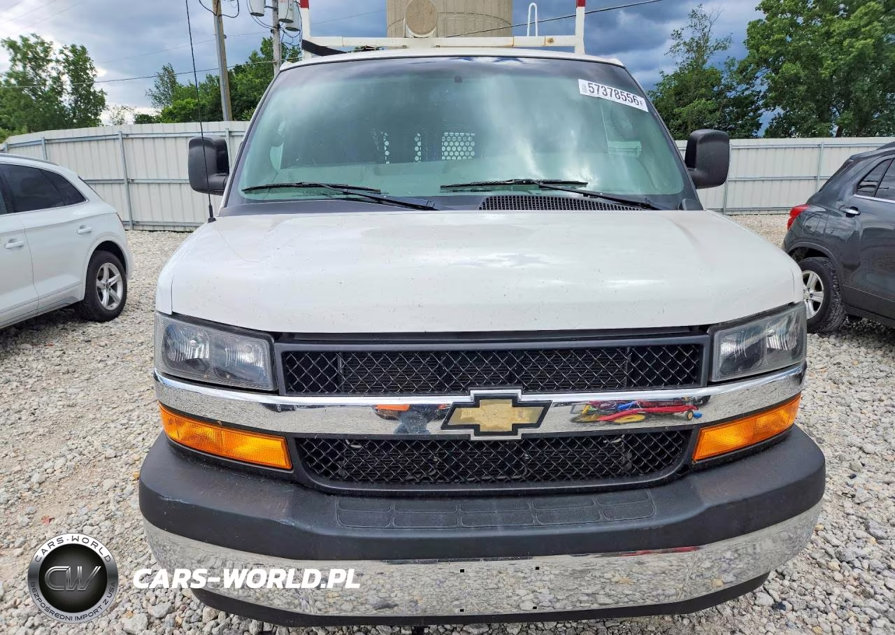 2018 Chevrolet Express G2500 VIN:1GCWGAFG7J1908912 - 5