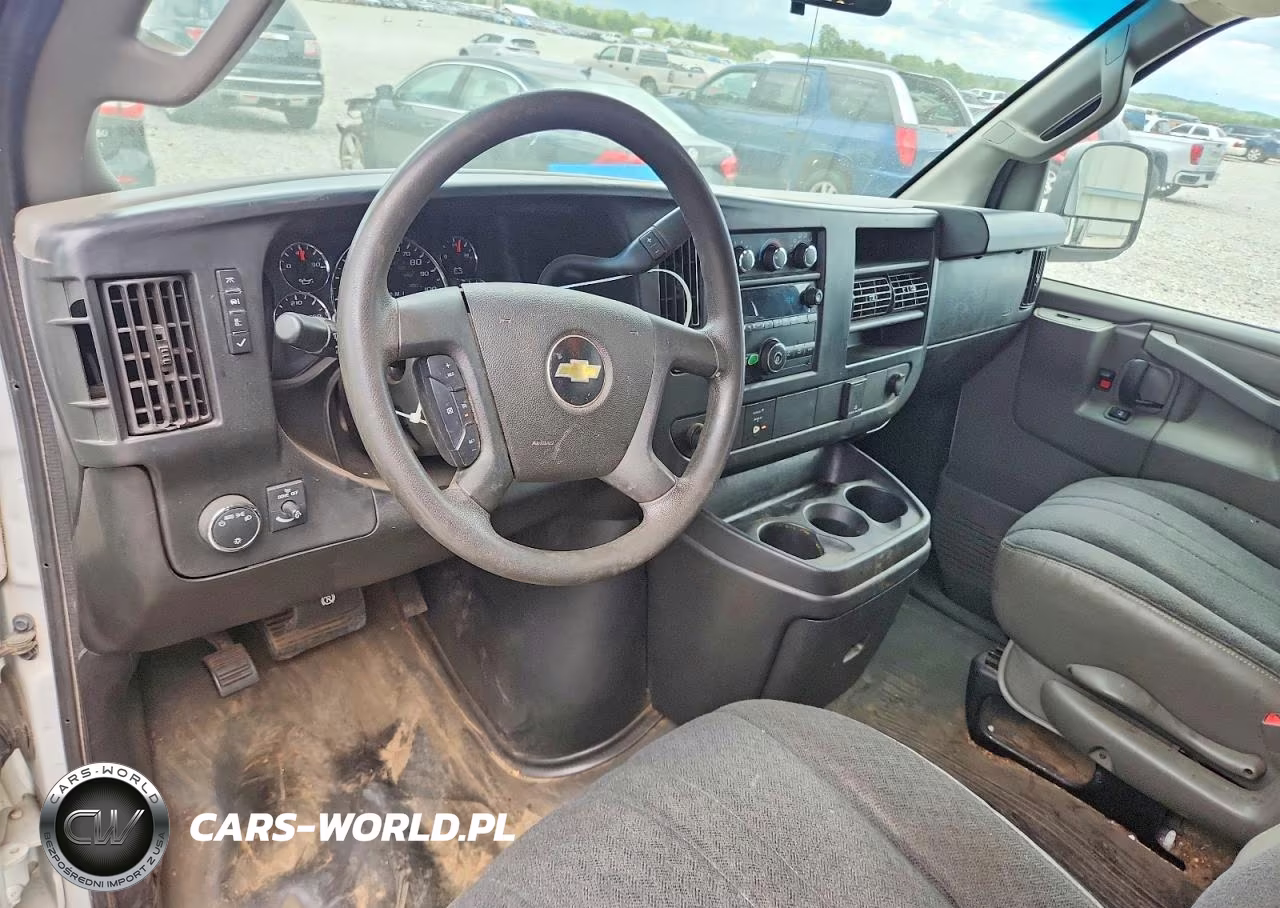 2018 Chevrolet Express G2500 VIN:1GCWGAFG7J1908912 - 8