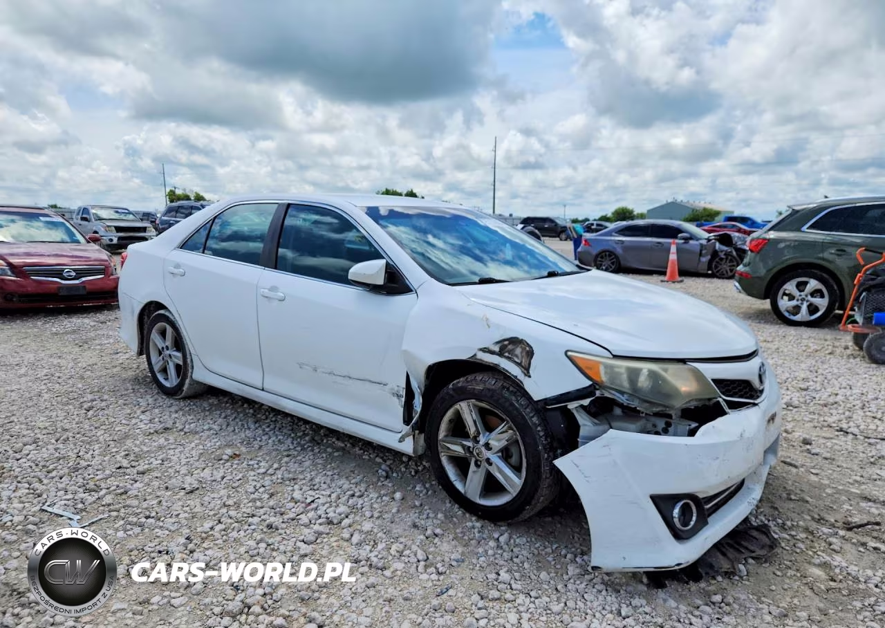 2013 Toyota Camry Se VIN:4T1BF1FK9DU672929 - 4