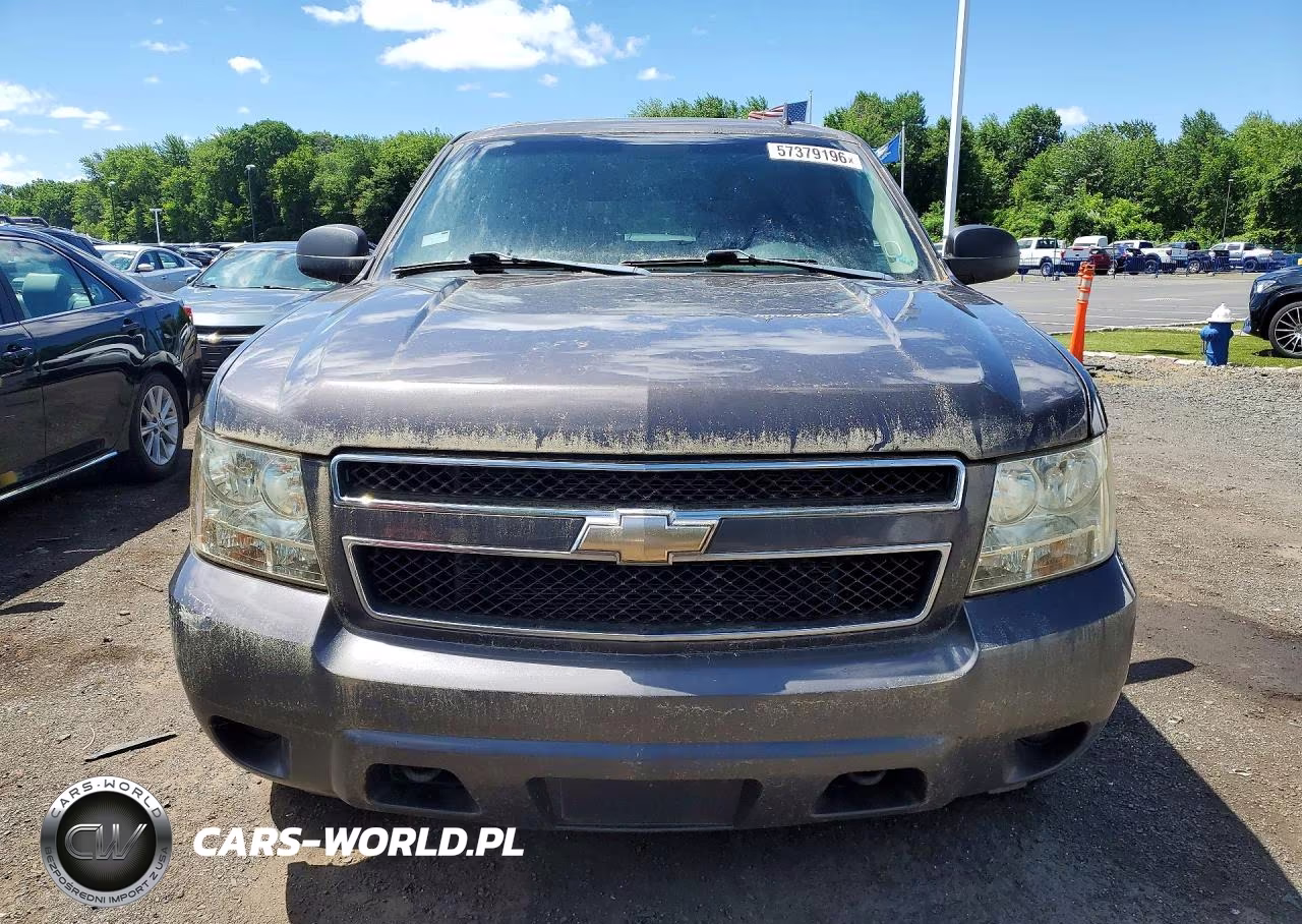 2010 Chevrolet Suburban K1500 Ls VIN:1GNUKHE36AR271985 - 5