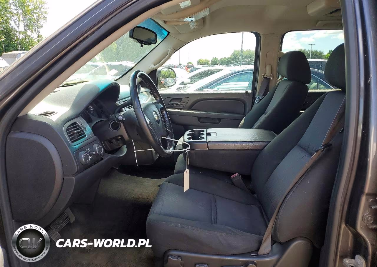 2010 Chevrolet Suburban K1500 Ls VIN:1GNUKHE36AR271985 - 7