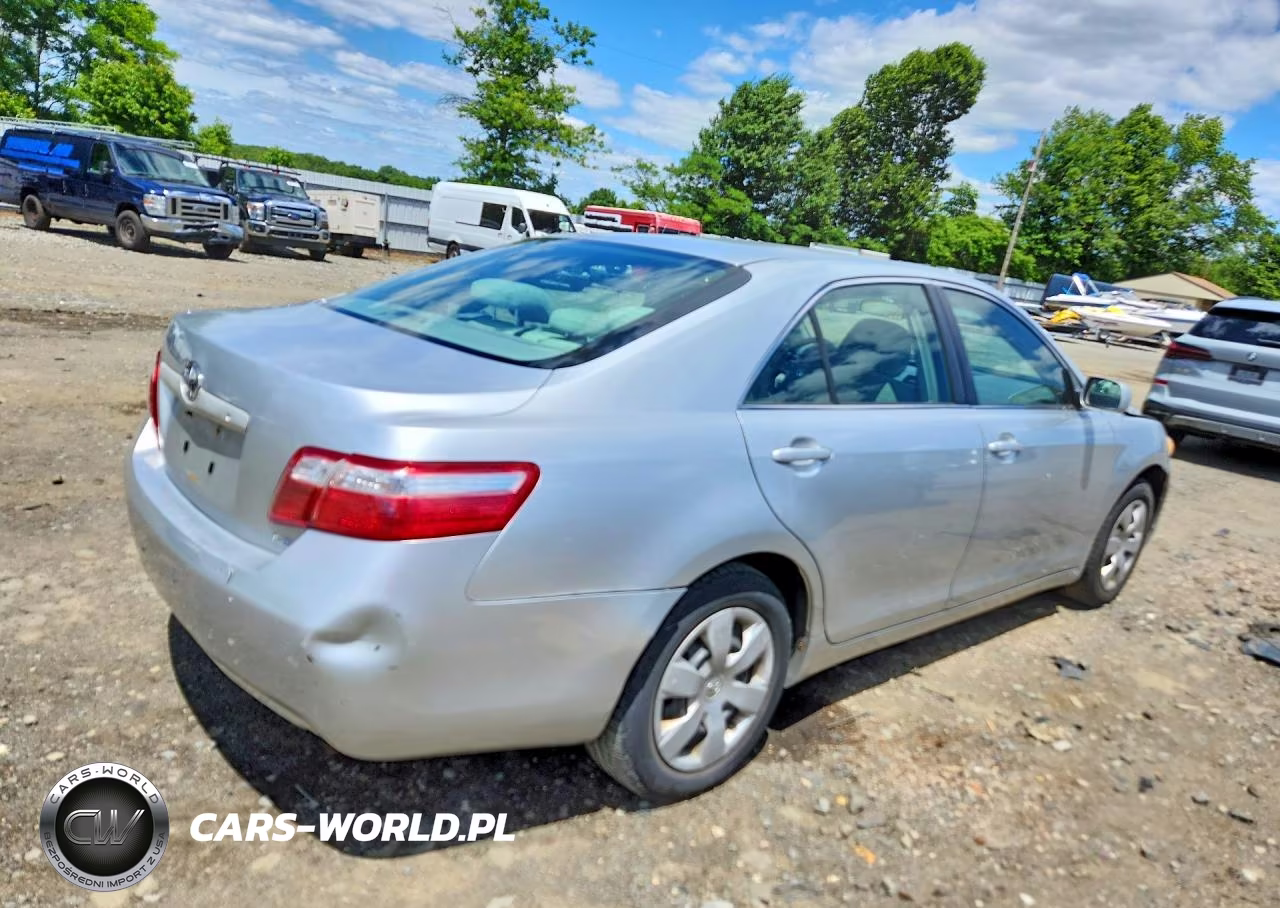 2007 Toyota Camry Le VIN:JTNBE46K173117875 - 3