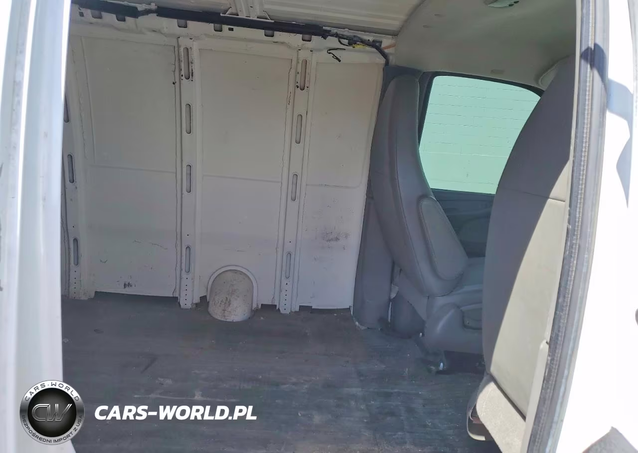 2014 Chevrolet Express G1500 VIN:1GCSGAFX1E1138372 - 11