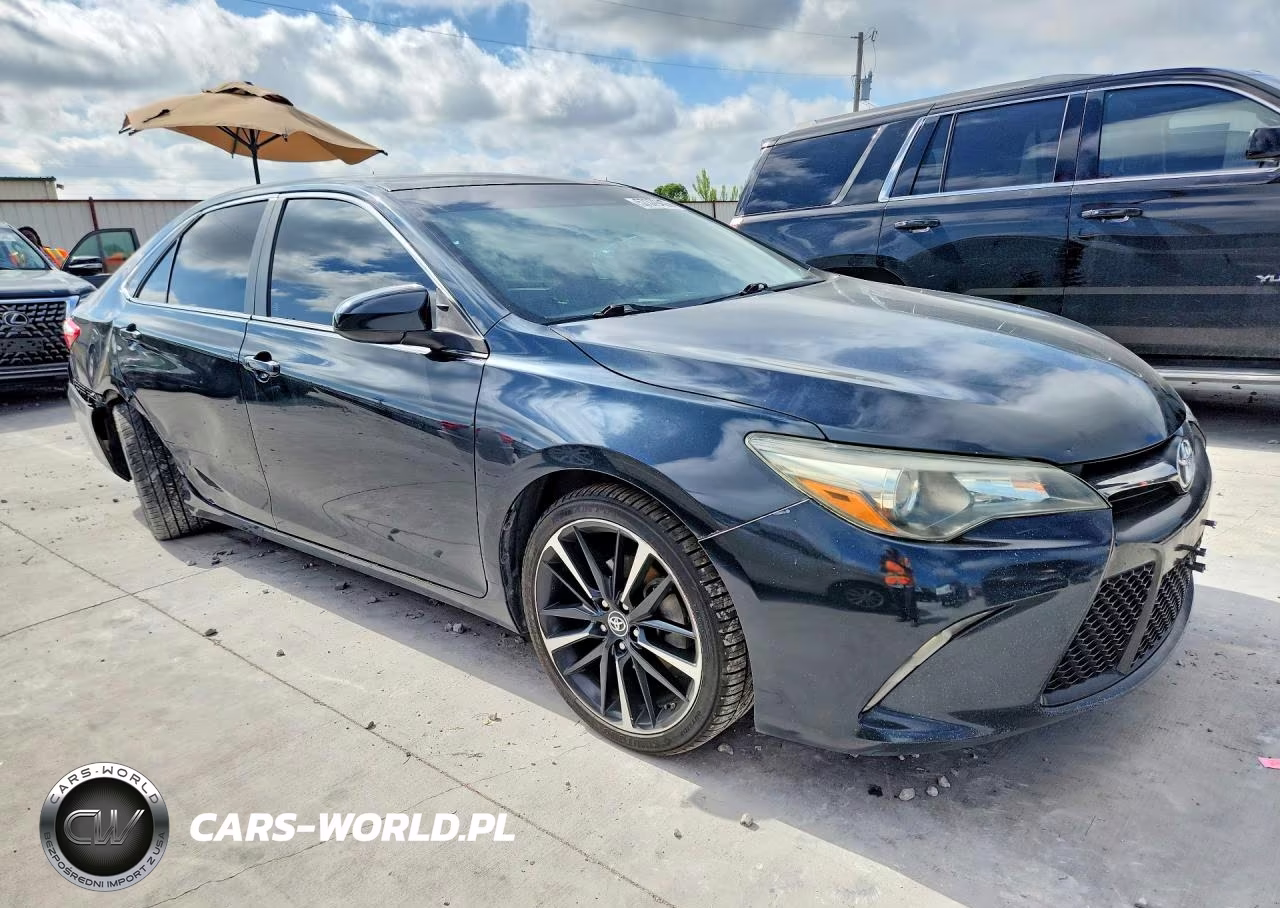 2015 Toyota Camry Se VIN:4T1BF1FK9FU015633 - 4