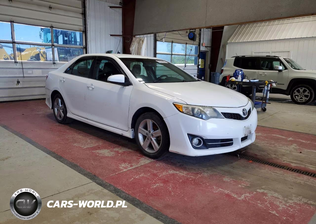 2013 Toyota Camry Se VIN:4T1BF1FK7DU717303 - 4