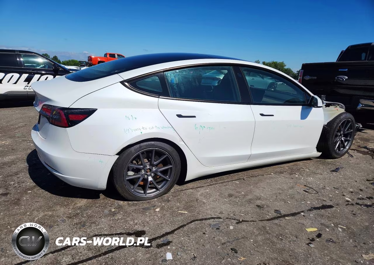 2023 Tesla Model 3 VIN:5YJ3E1EA9PF407624 - 3