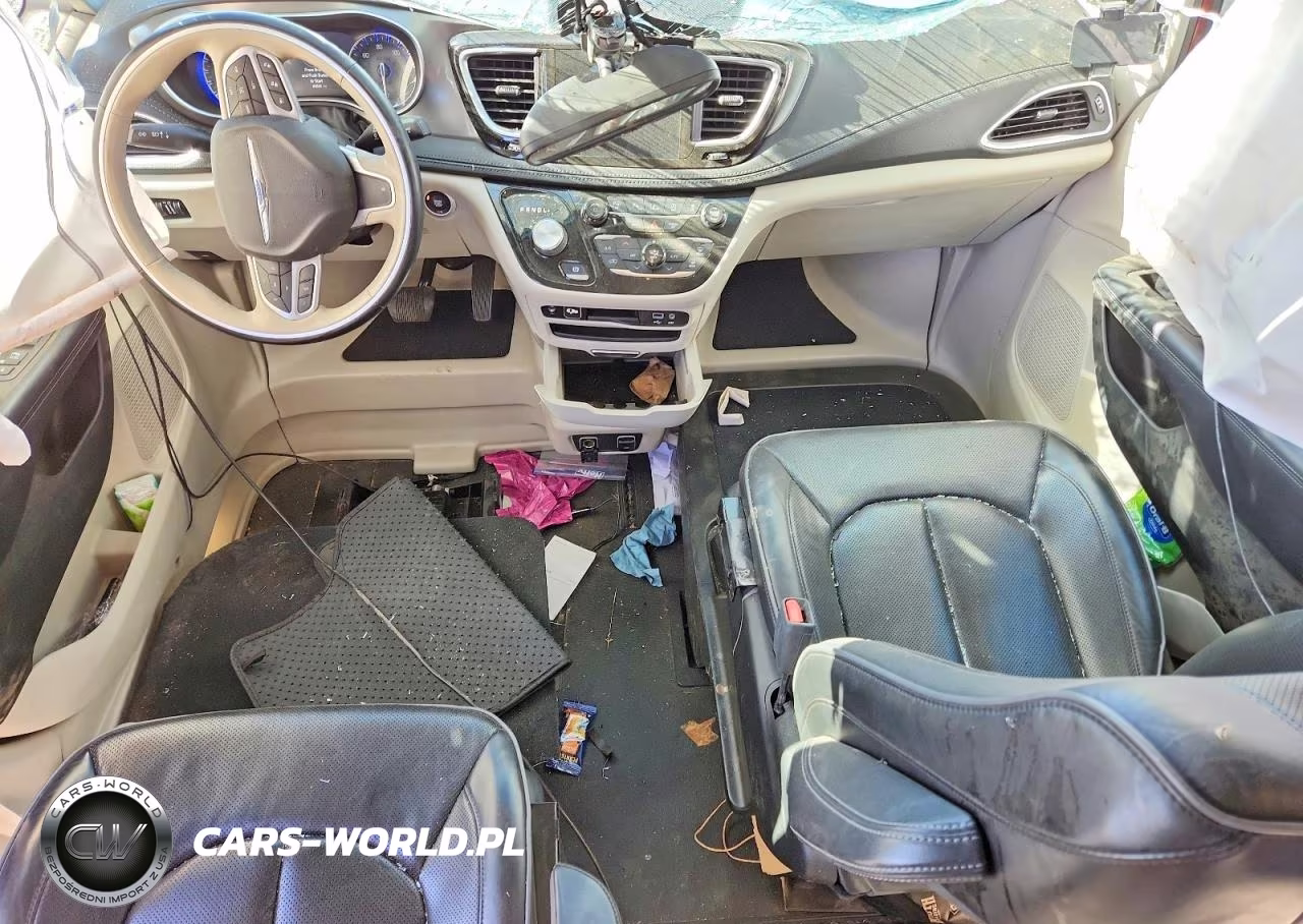 2019 Chrysler Pacifica Limited VIN:2C4RC1GG1KR613857 - 8