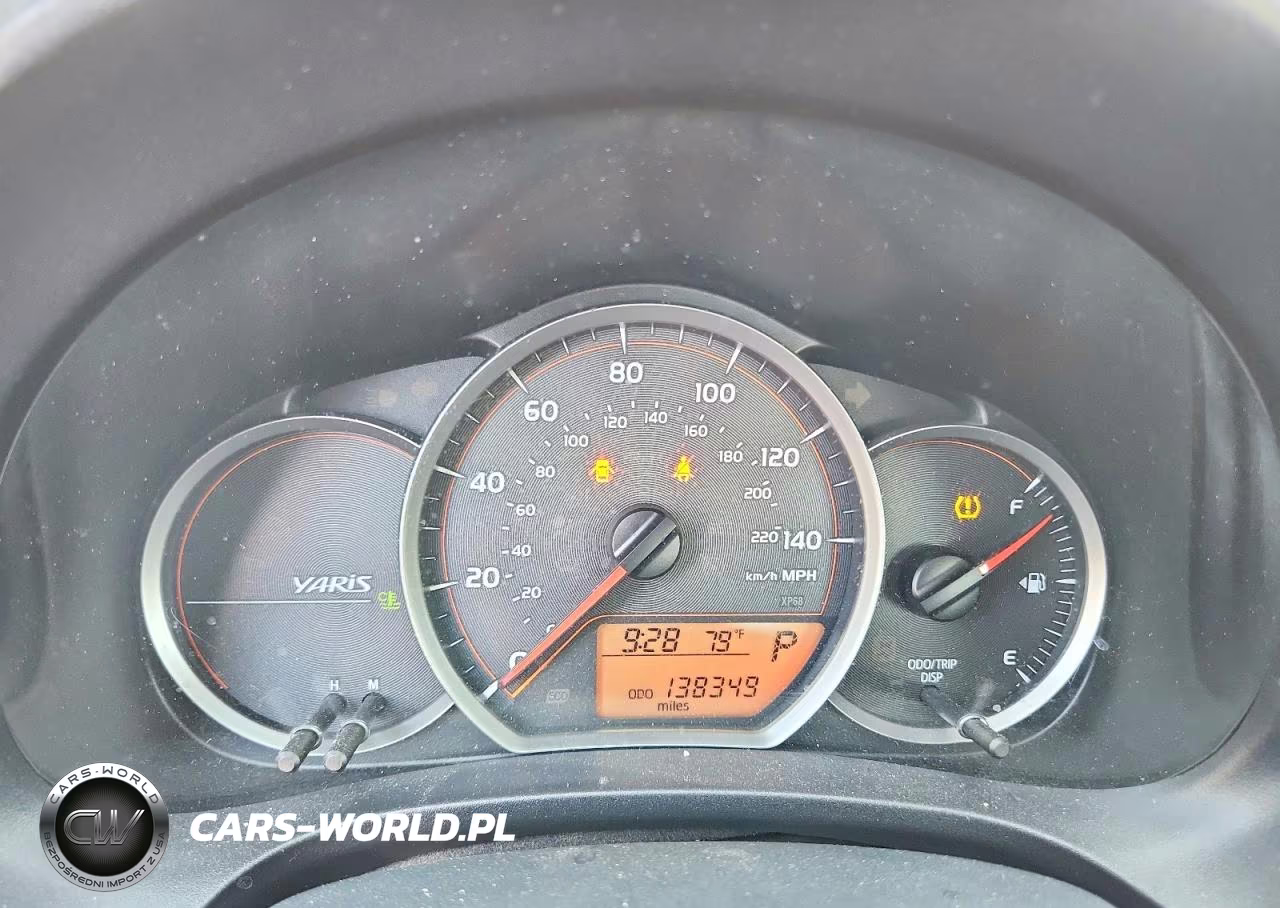 2013 Toyota Yaris 5-Door Le VIN:JTDKTUD35DD571655 - 9