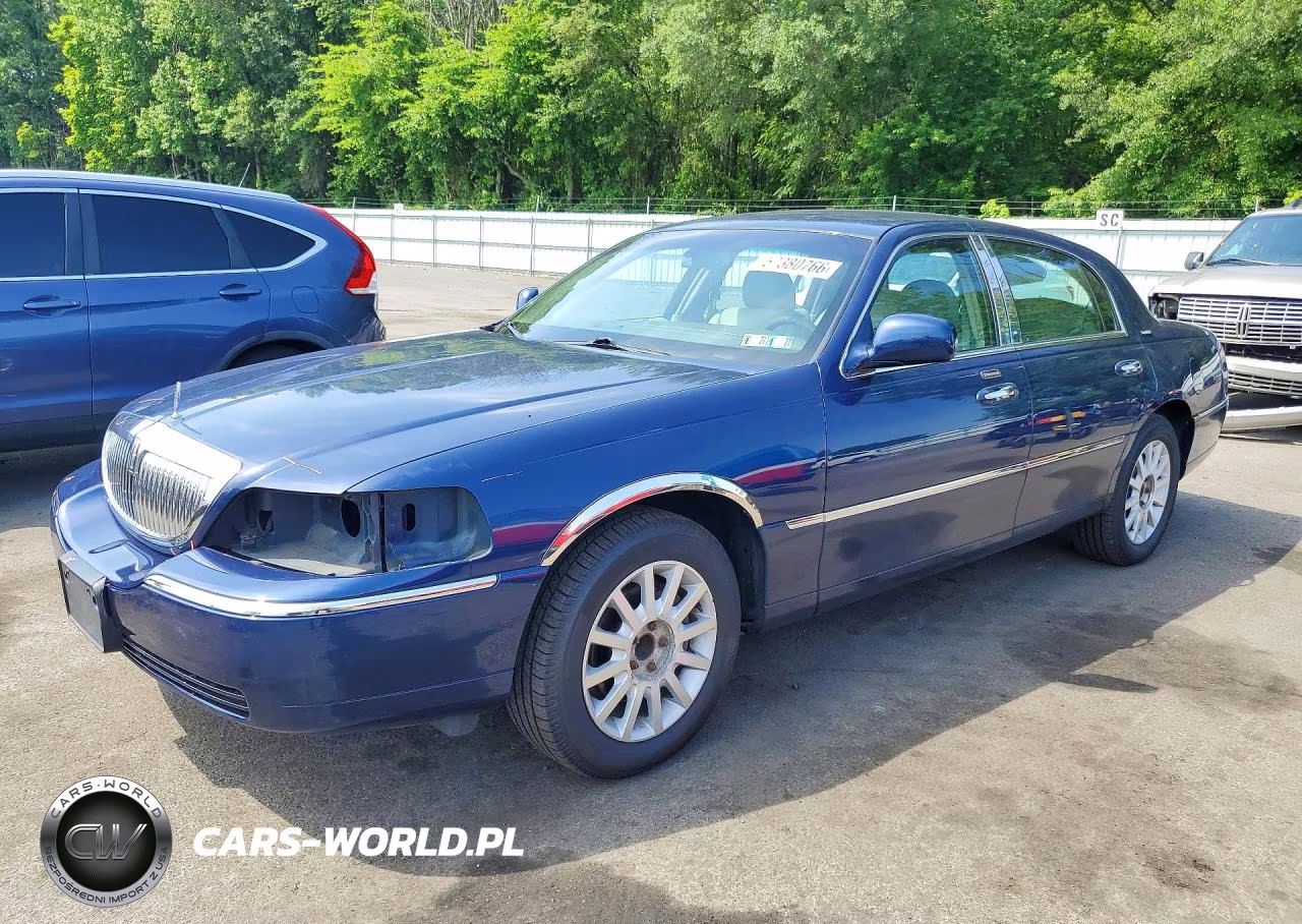 2007 Lincoln Town Car Signature