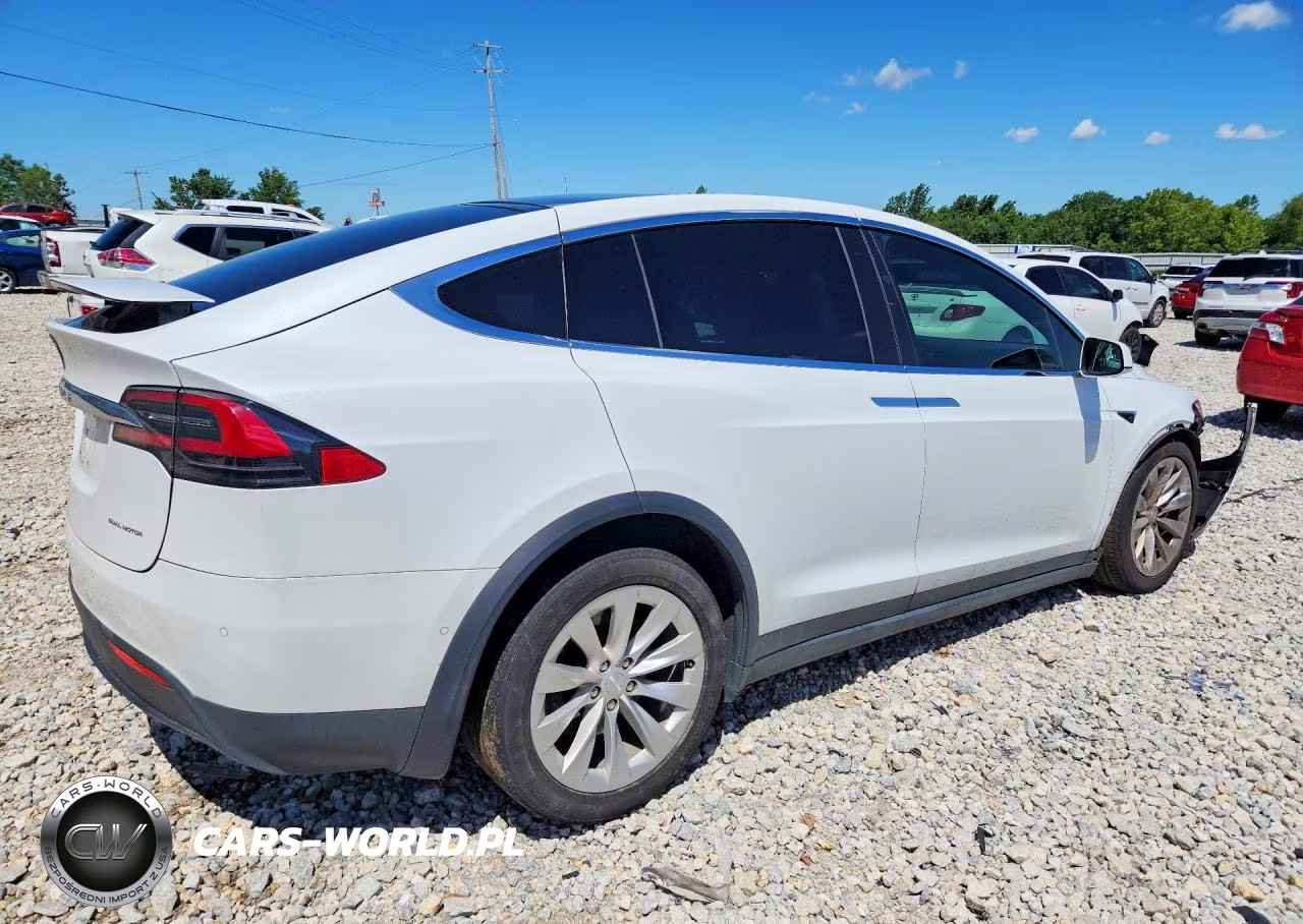 2021 Tesla Model X VIN:5YJXCBE20MF320387 - 3