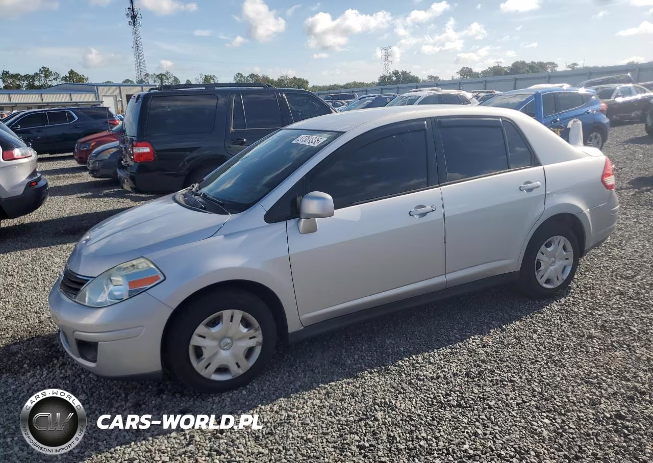 2010 Nissan Versa 1.8 S