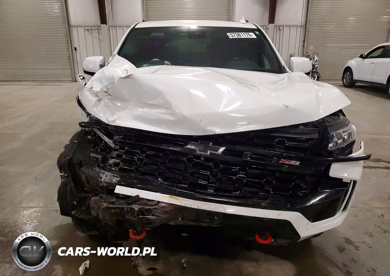 2023 Chevrolet Suburban VIN:1GNSKDKD6PR525989 - 5