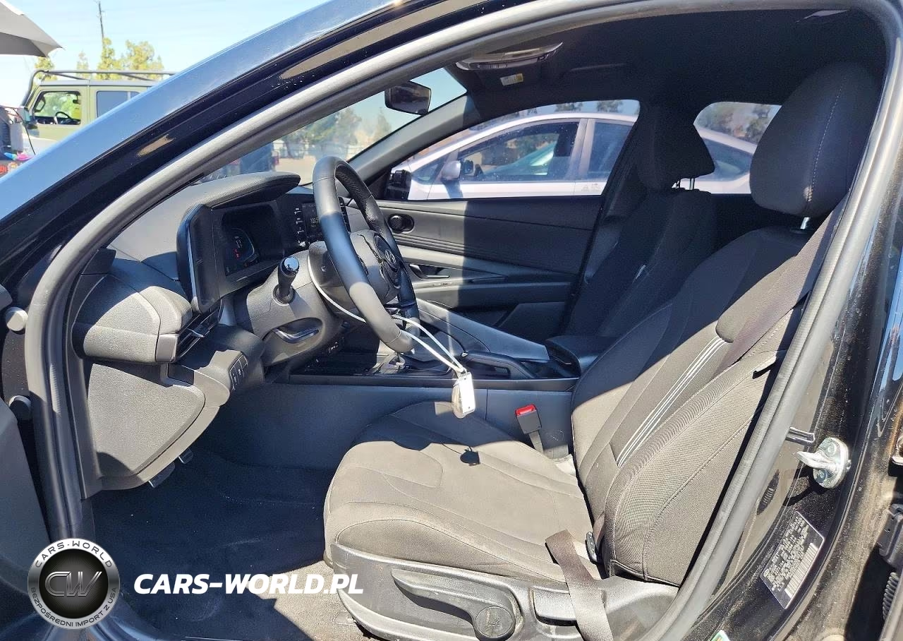 2025 Hyundai Elantra Sel Sport VIN:KMHLM4DG0SU951287 - 7