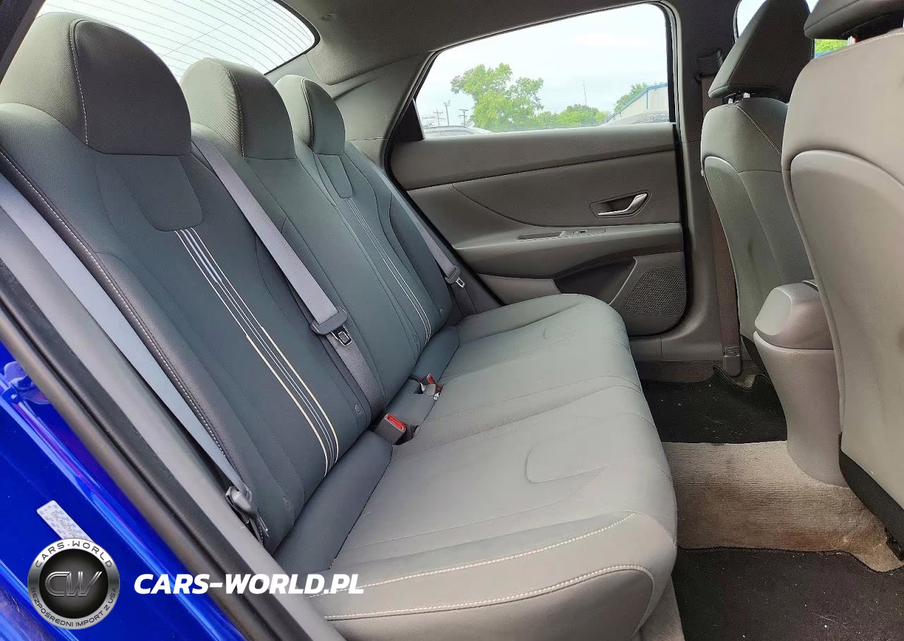 2023 Hyundai Elantra Sel VIN:KMHLM4AG7PU468004 - 10