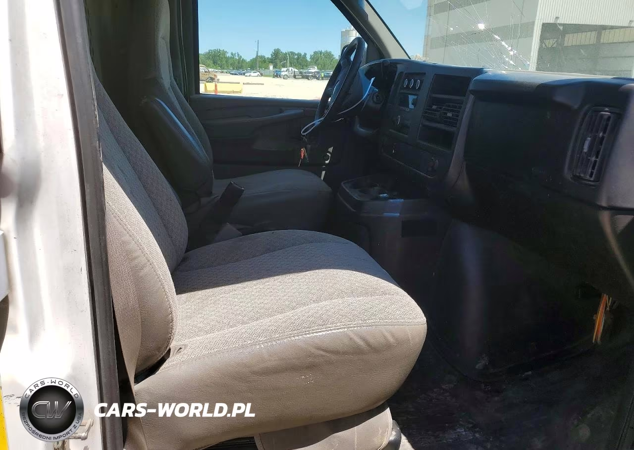 2008 Chevrolet Express G2500 VIN:1GCGG25C281146706 - 11