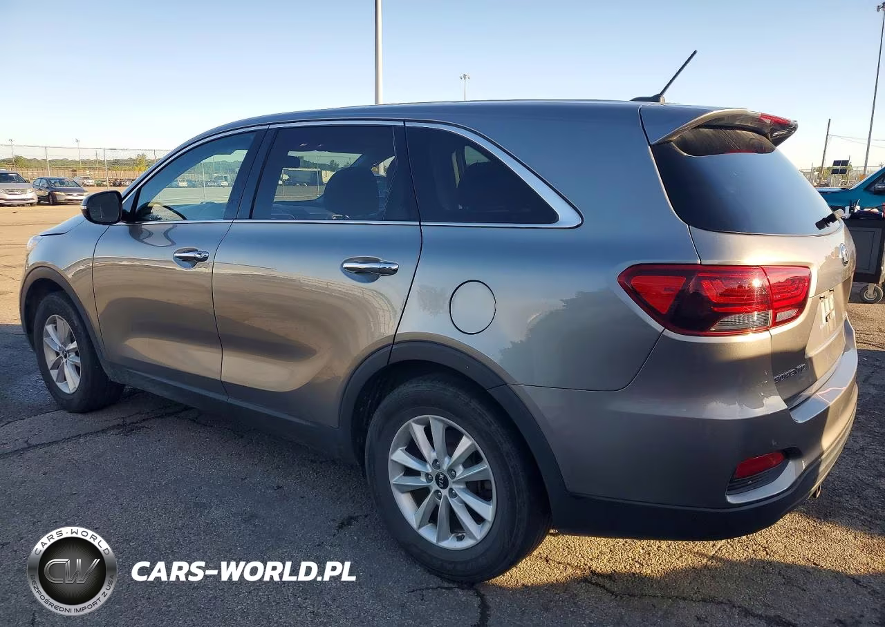 2019 Kia Sorento L VIN:5XYPG4A38KG529168 - 2