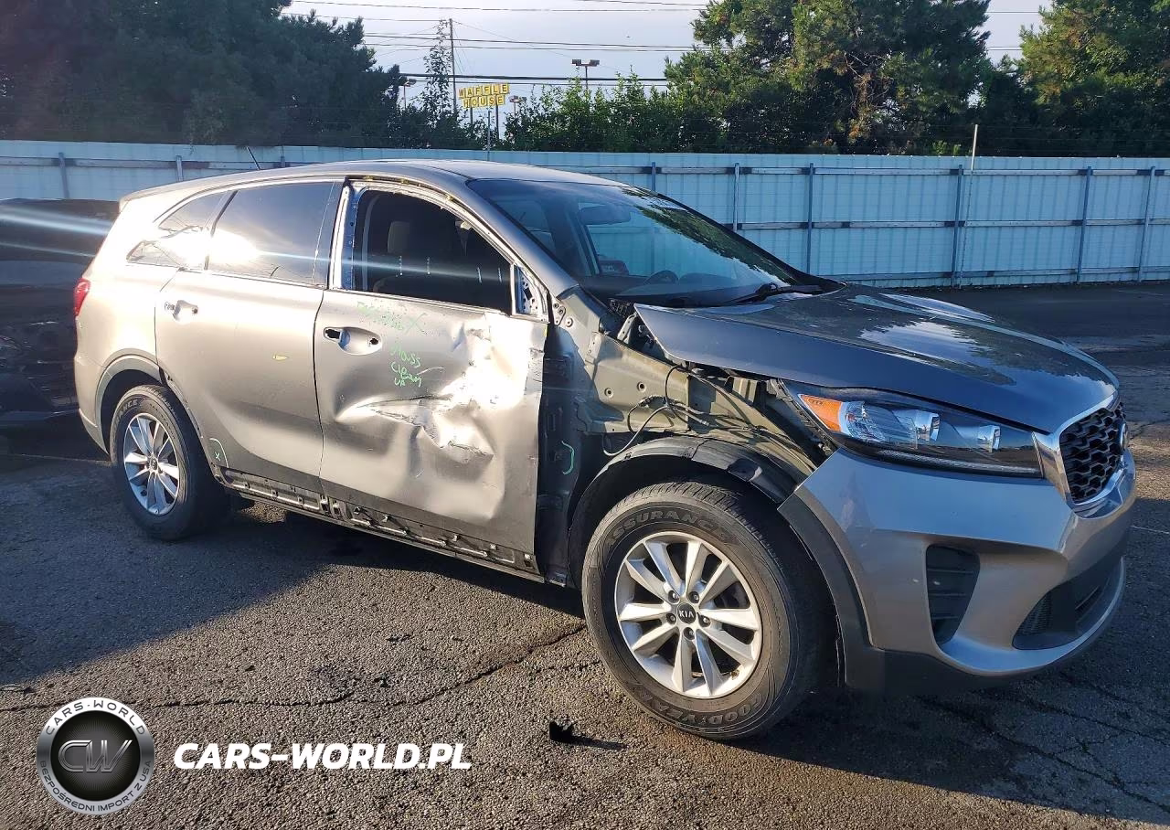 2019 Kia Sorento L VIN:5XYPG4A38KG529168 - 4