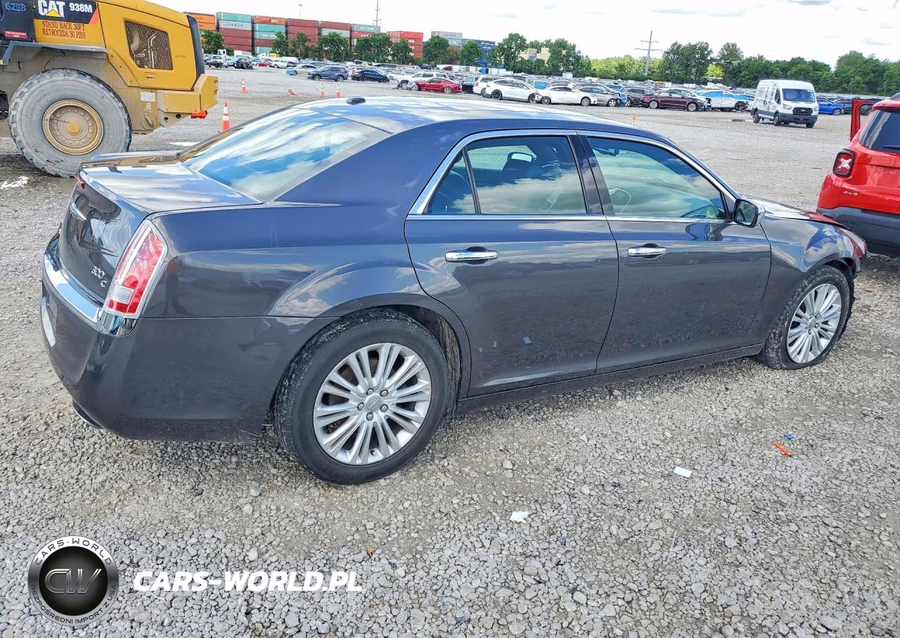 2014 Chrysler 300C VIN:2C3CCAKG8EH260285 - 3