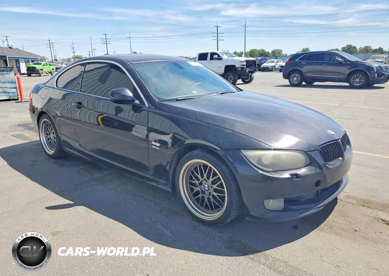 2011 BMW 335 Xi VIN:WBAKF9C55BE261582 - 4