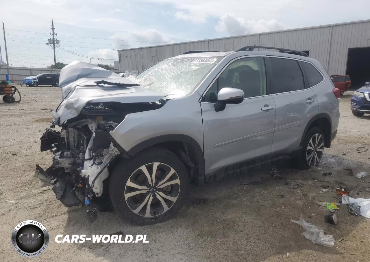 2023 Subaru Forester Limited VIN:JF2SKAPC5PH539915 - 1