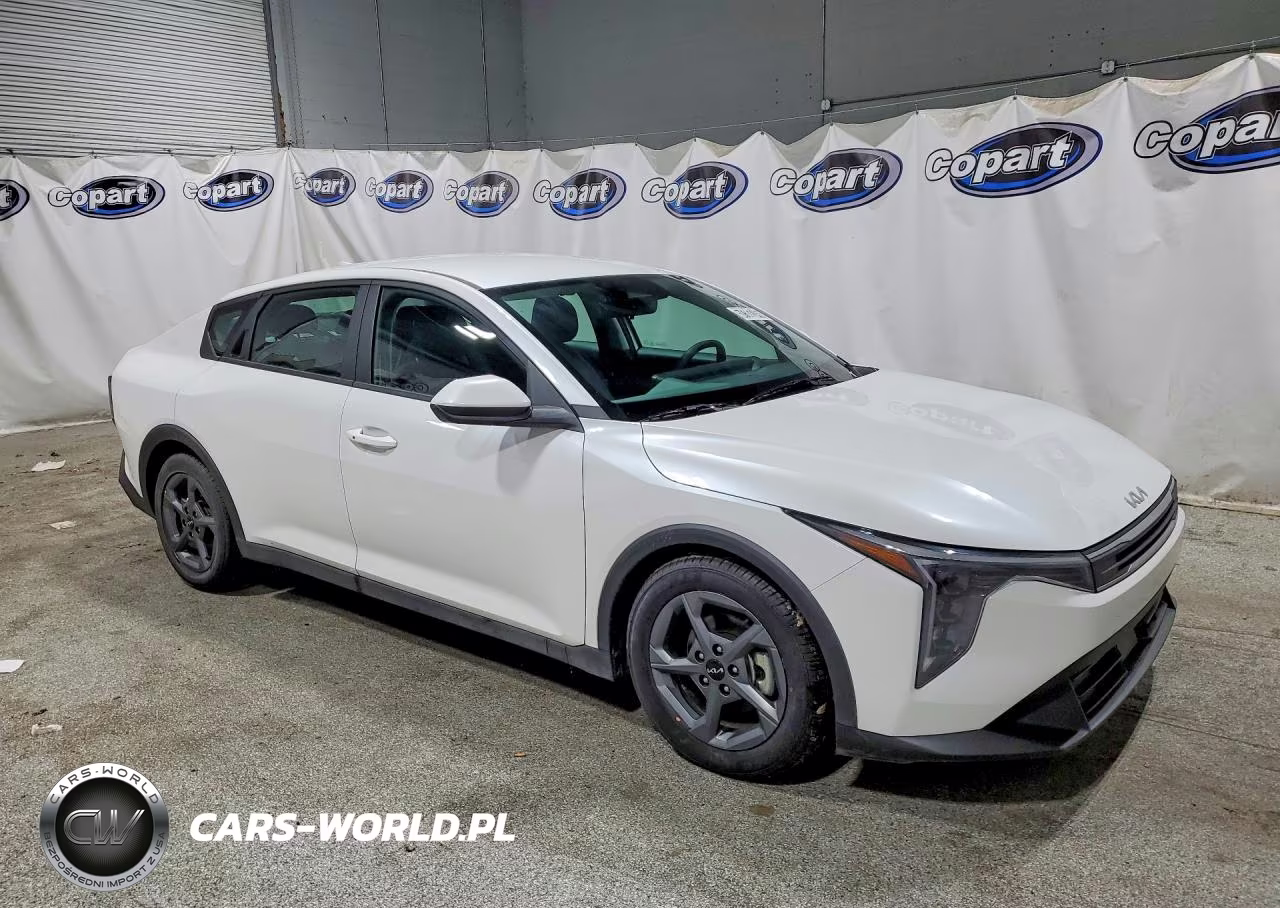 2025 Kia K4 Lxs VIN:3KPFT4DE0SE103282 - 4