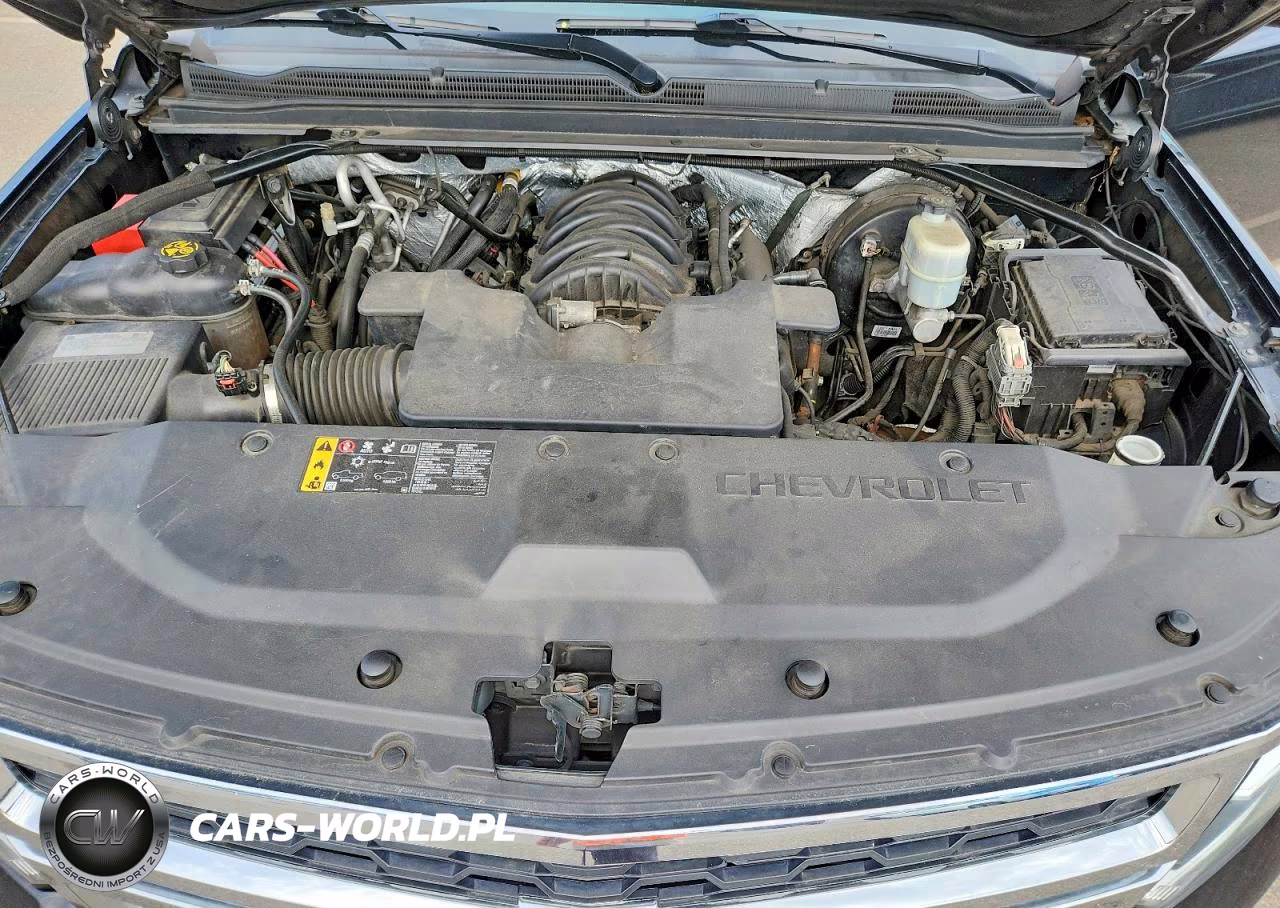 2018 Chevrolet Suburan VIN:1GNSKHKC4JR238611 - 12