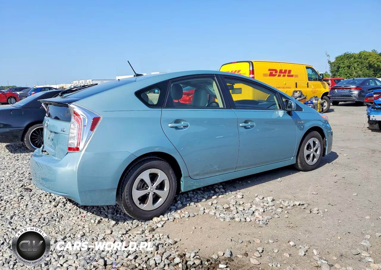 2015 Toyota Prius Four VIN:JTDKN3DUXF1900464 - 3