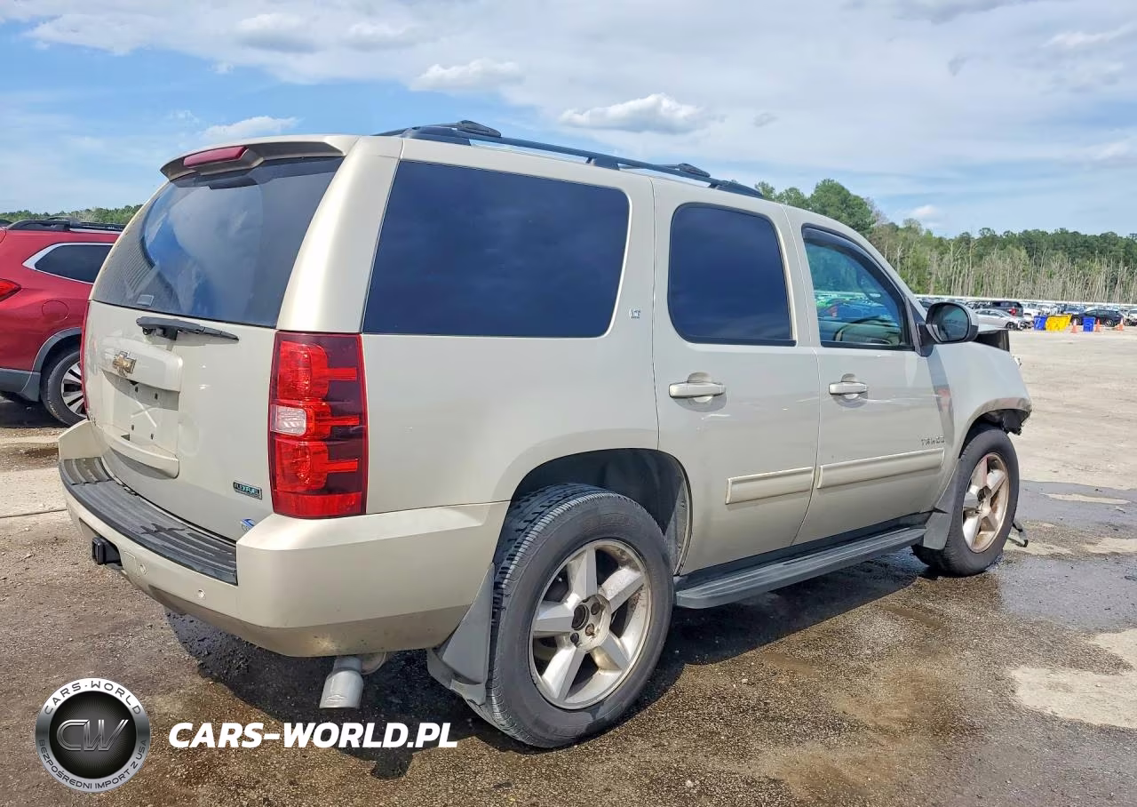 2011 Chevrolet Tahoe C1500 Lt VIN:1GNSCBE00BR105440 - 3