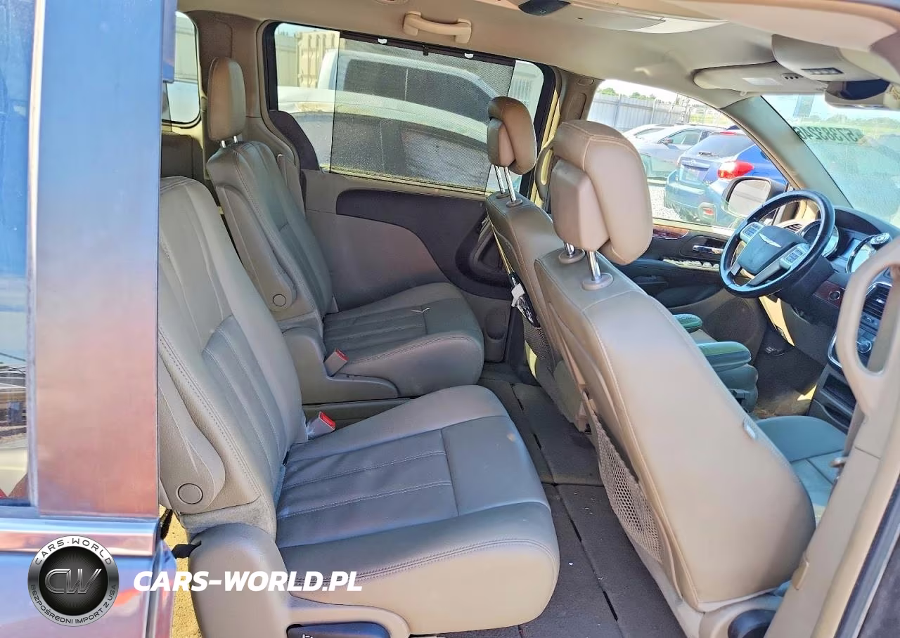 2015 Chrysler Town & Country Touring VIN:2C4RC1BG9FR620990 - 11
