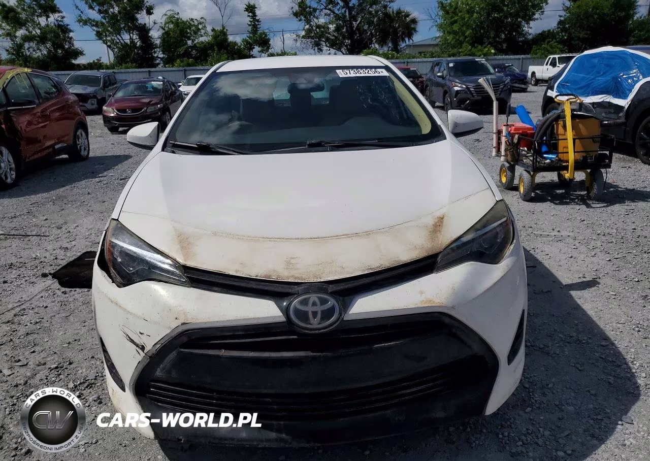 2017 Toyota Corolla Le VIN:2T1BURHE1HC852702 - 5