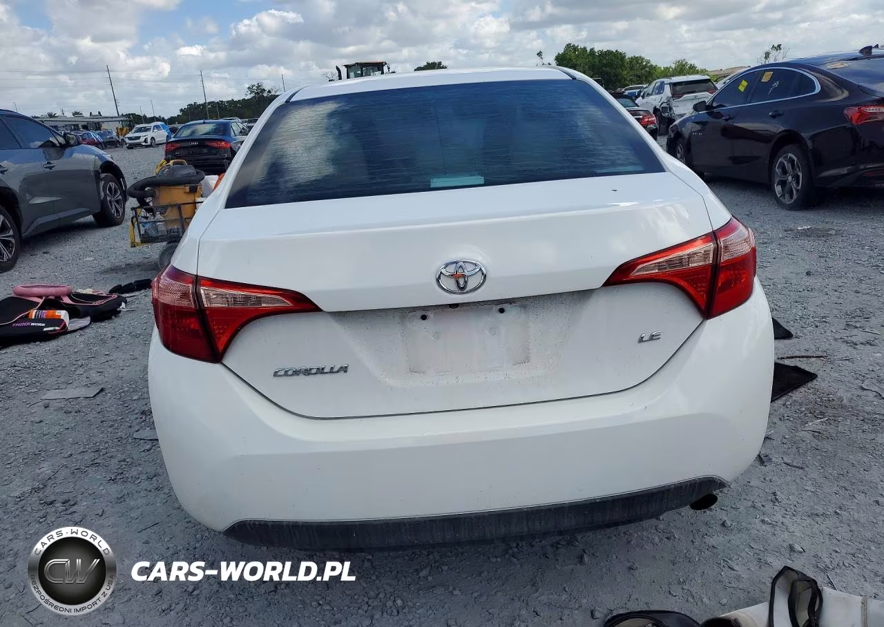 2017 Toyota Corolla Le VIN:2T1BURHE1HC852702 - 6