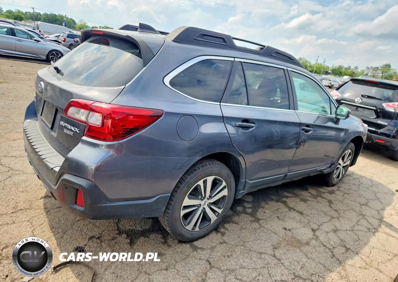 2018 Subaru Outback 3.6R Limited VIN:4S4BSENC8J3293337 - 3