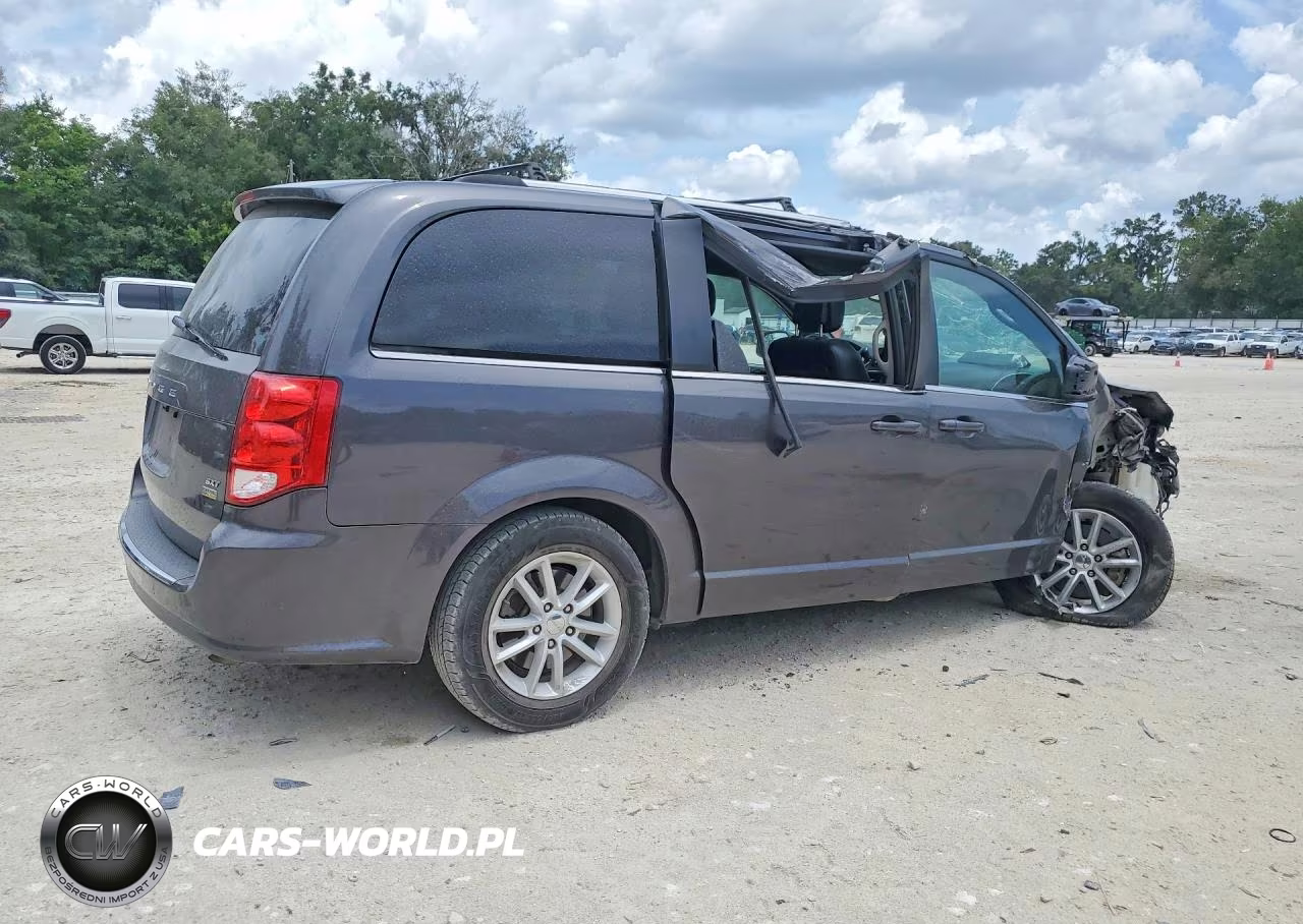 2019 Dodge Grand Caravan Sxt VIN:2C4RDGCG1KR660957 - 3