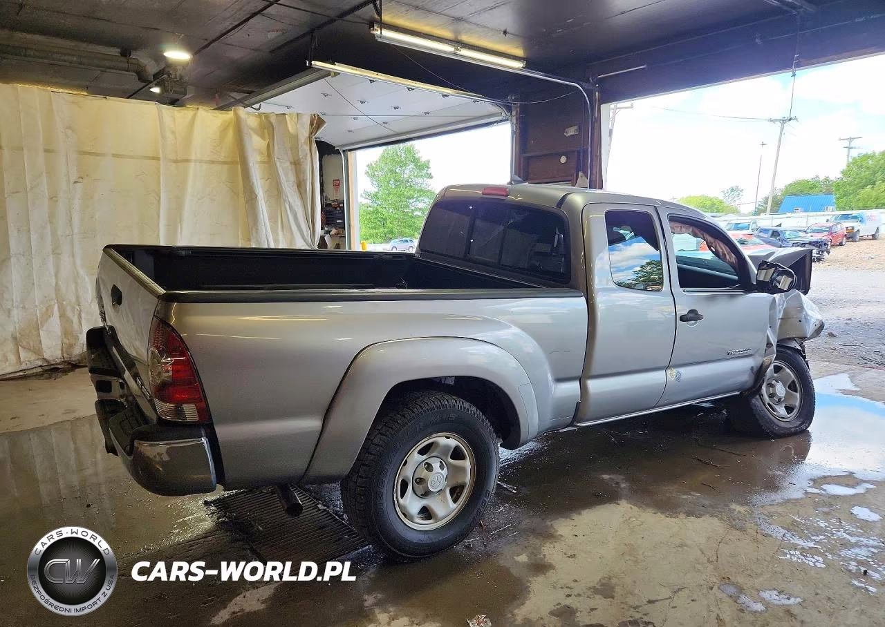 2015 Toyota Tacoma V6 VIN:5TFUU4EN5FX148002 - 3