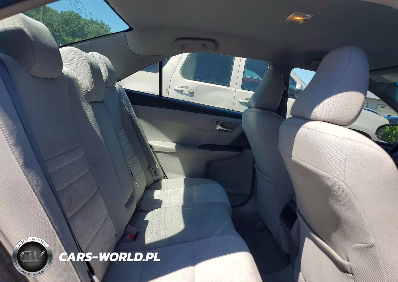 2016 Toyota Camry Le VIN:4T1BF1FK1GU134889 - 10