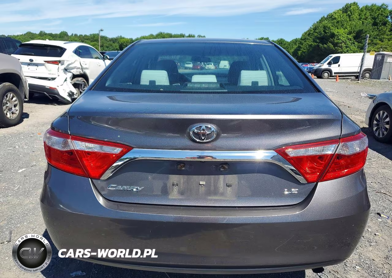 2016 Toyota Camry Le VIN:4T1BF1FK1GU134889 - 6
