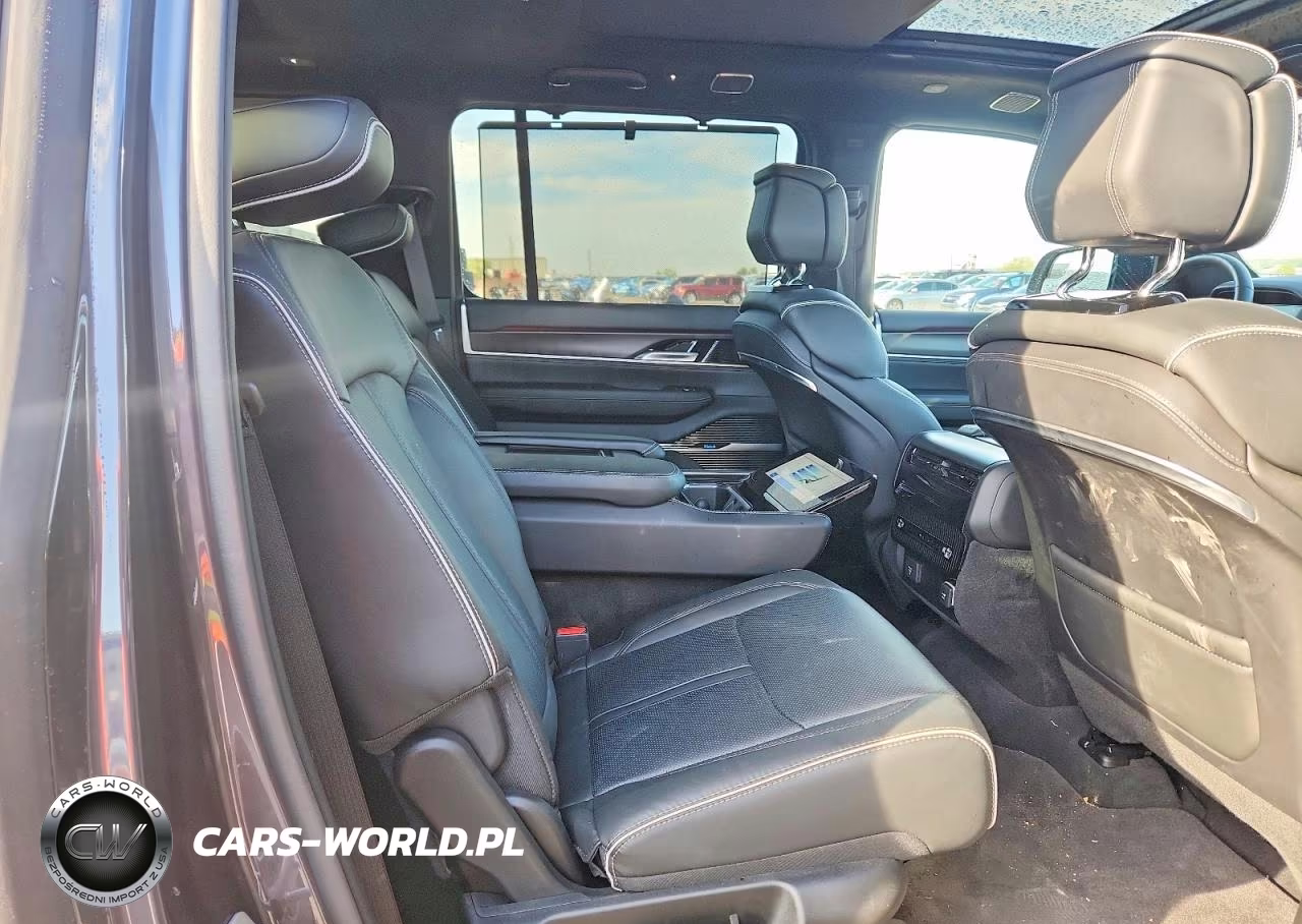 2025 Jeep Grand Wagoneer L Series Ii VIN:1C4SJSFP1SS522598 - 11