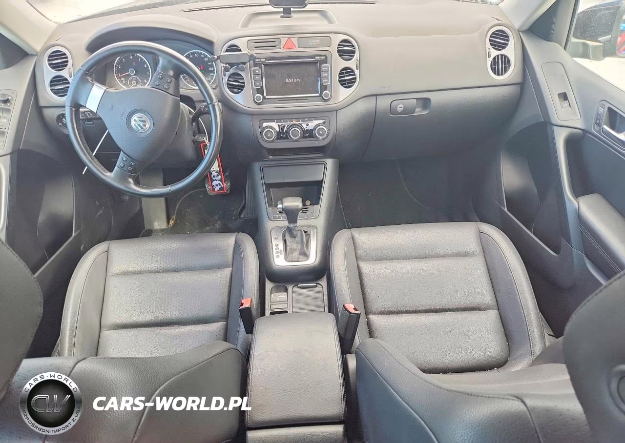 2010 Volkswagen Tiguan S VIN:WVGAV7AX9AW523456 - 8