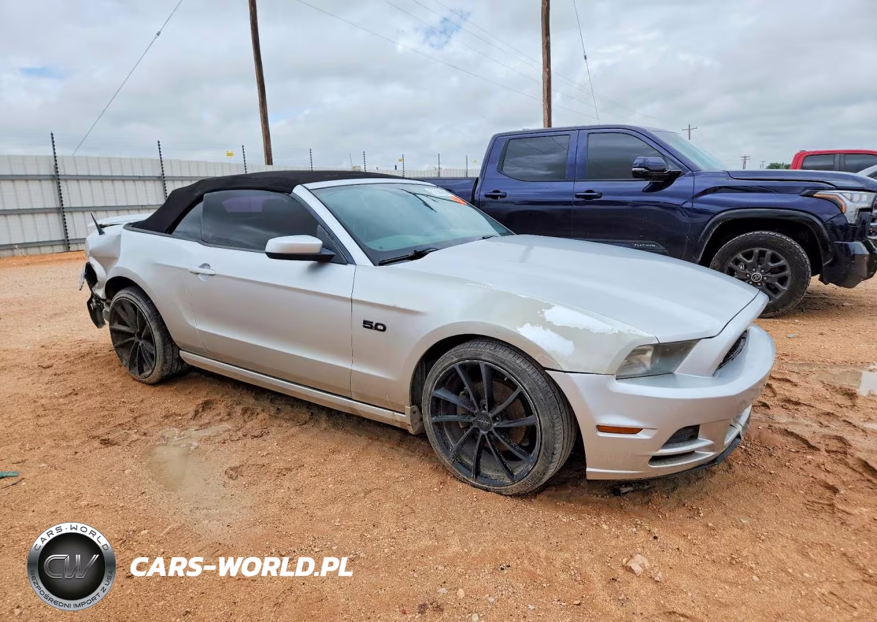 2014 Ford Mustang VIN:1ZVBP8EM6E5243656 - 4