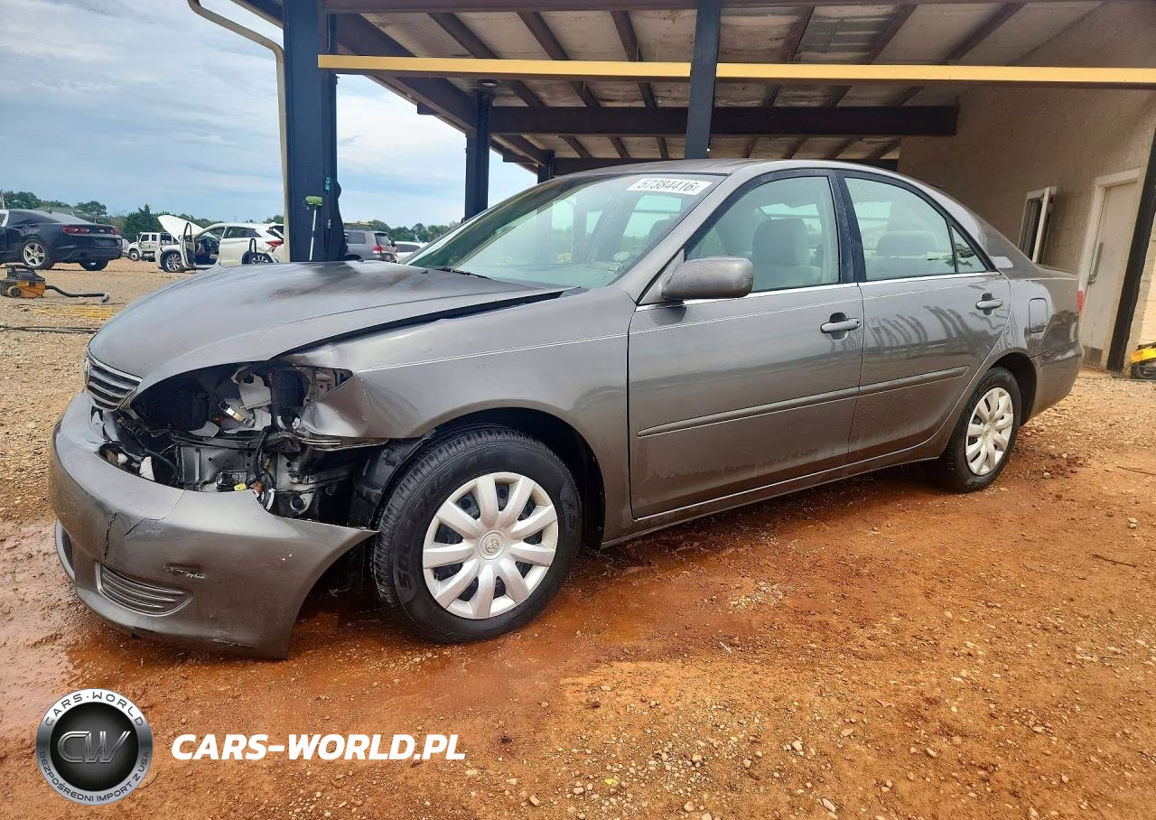 2005 Toyota Camry Le