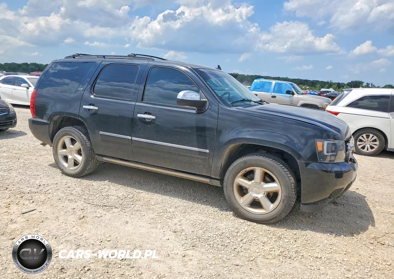 2011 Chevrolet Tahoe Ltz VIN:1GNSKCE06BR137351 - 4