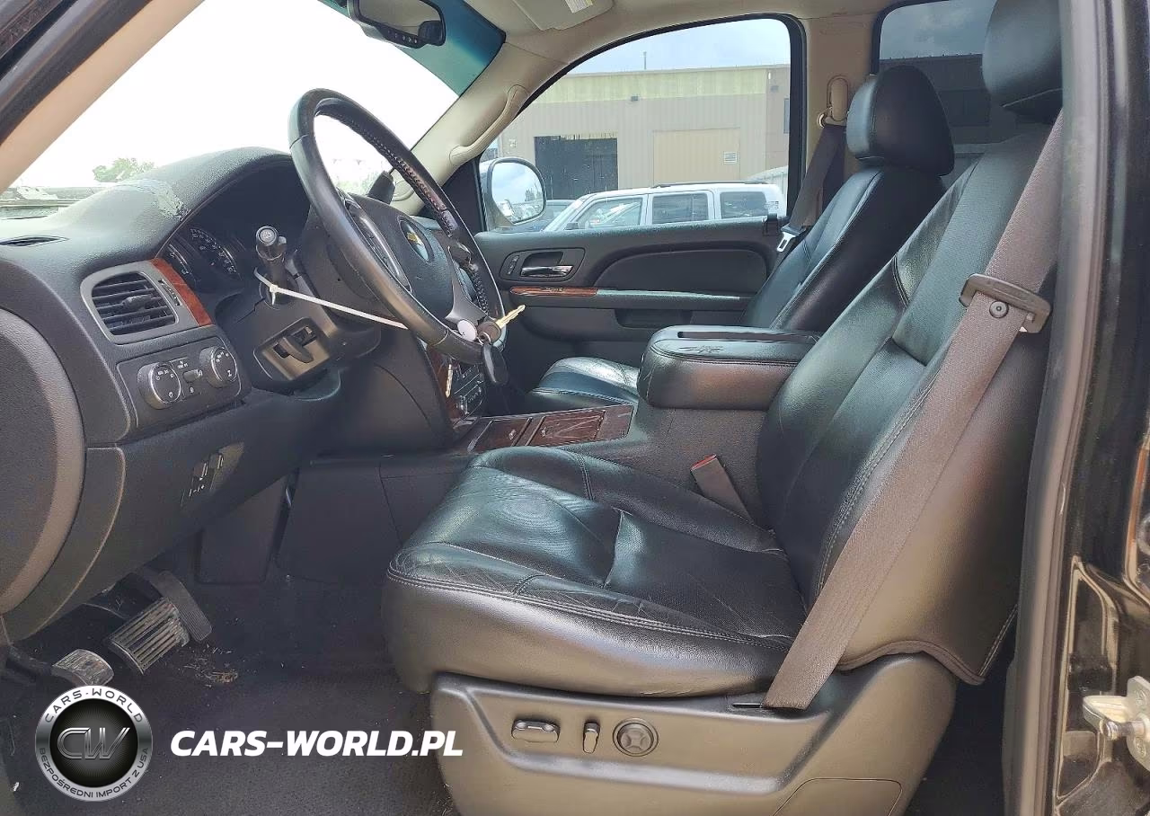 2011 Chevrolet Tahoe Ltz VIN:1GNSKCE06BR137351 - 7