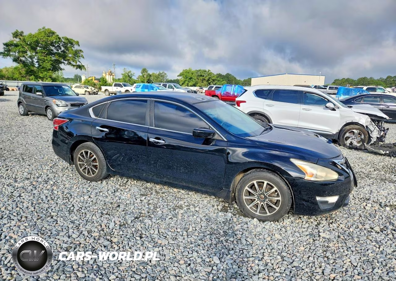 2014 Nissan Altima 2.5 S VIN:1N4AL3AP9EC408243 - 4