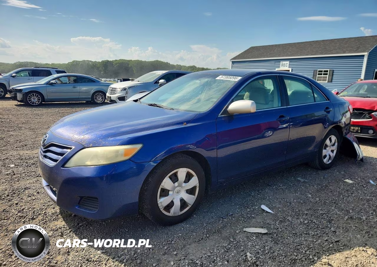 2011 Toyota Camry Base – zdjęcie 1 z 12