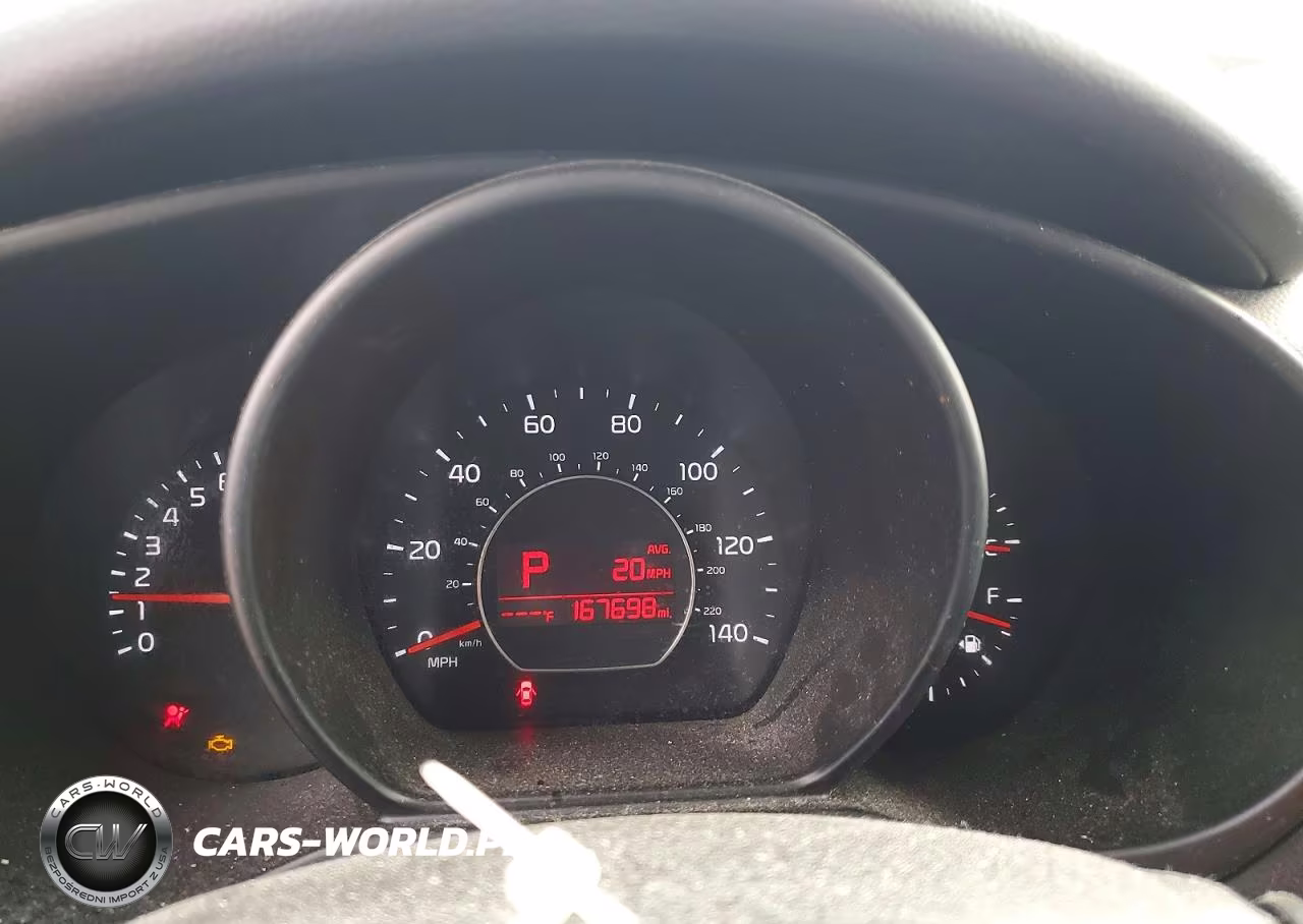2016 Kia Soul + VIN:KNDJP3A51G7349648 - 9